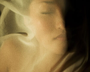 Téma Fotoprojektu 52/2025 - ZA ZÁCLONOU (41/52)